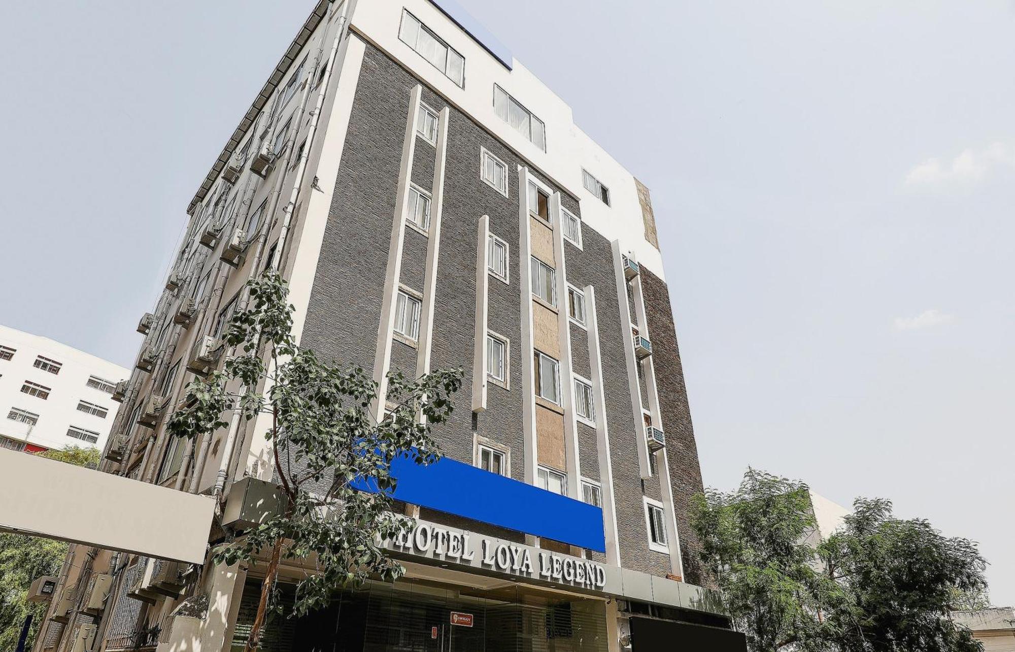 Capital O Sky Grand Hotel Hyderabad Bagian luar foto