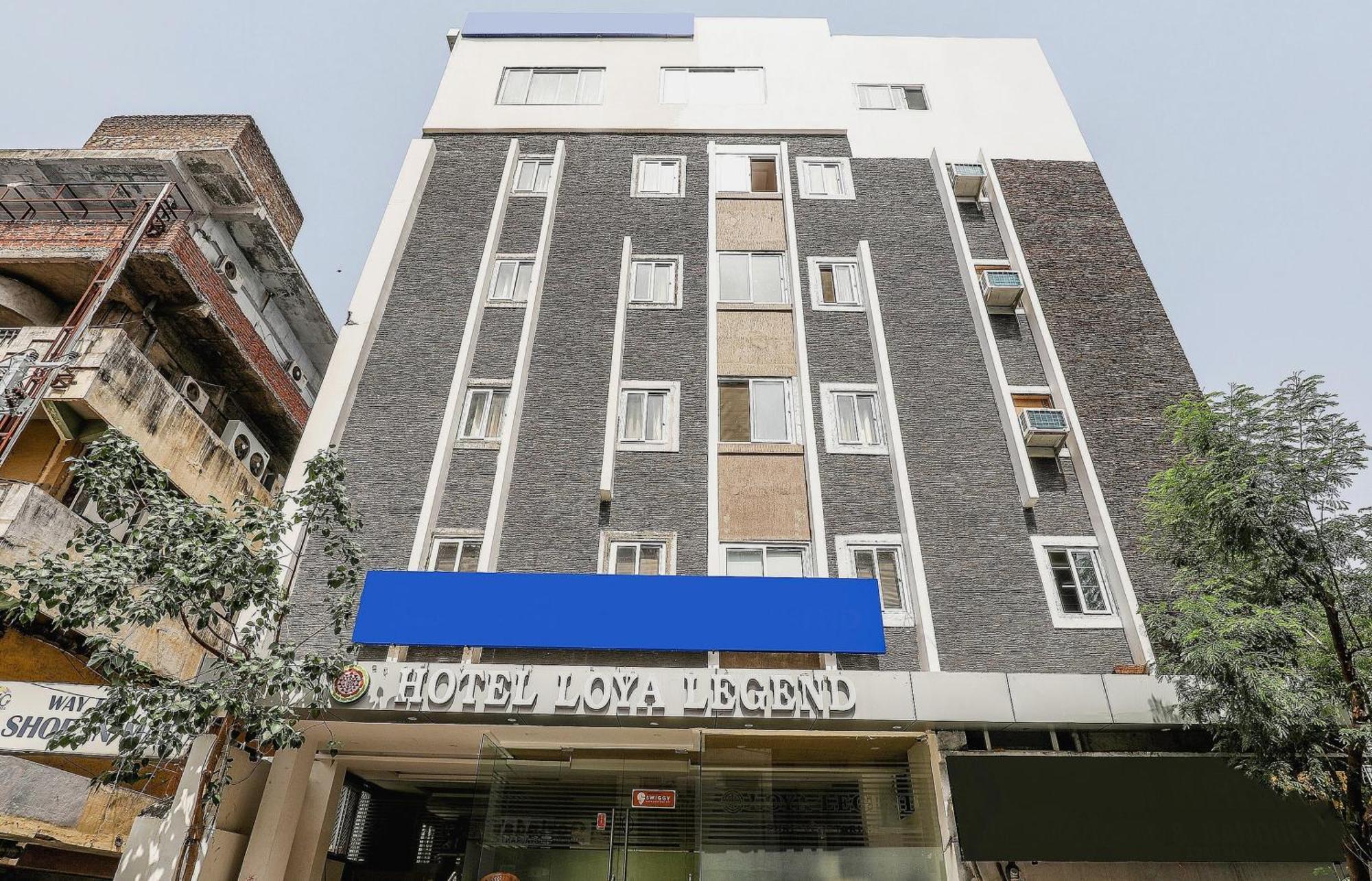 Capital O Sky Grand Hotel Hyderabad Bagian luar foto