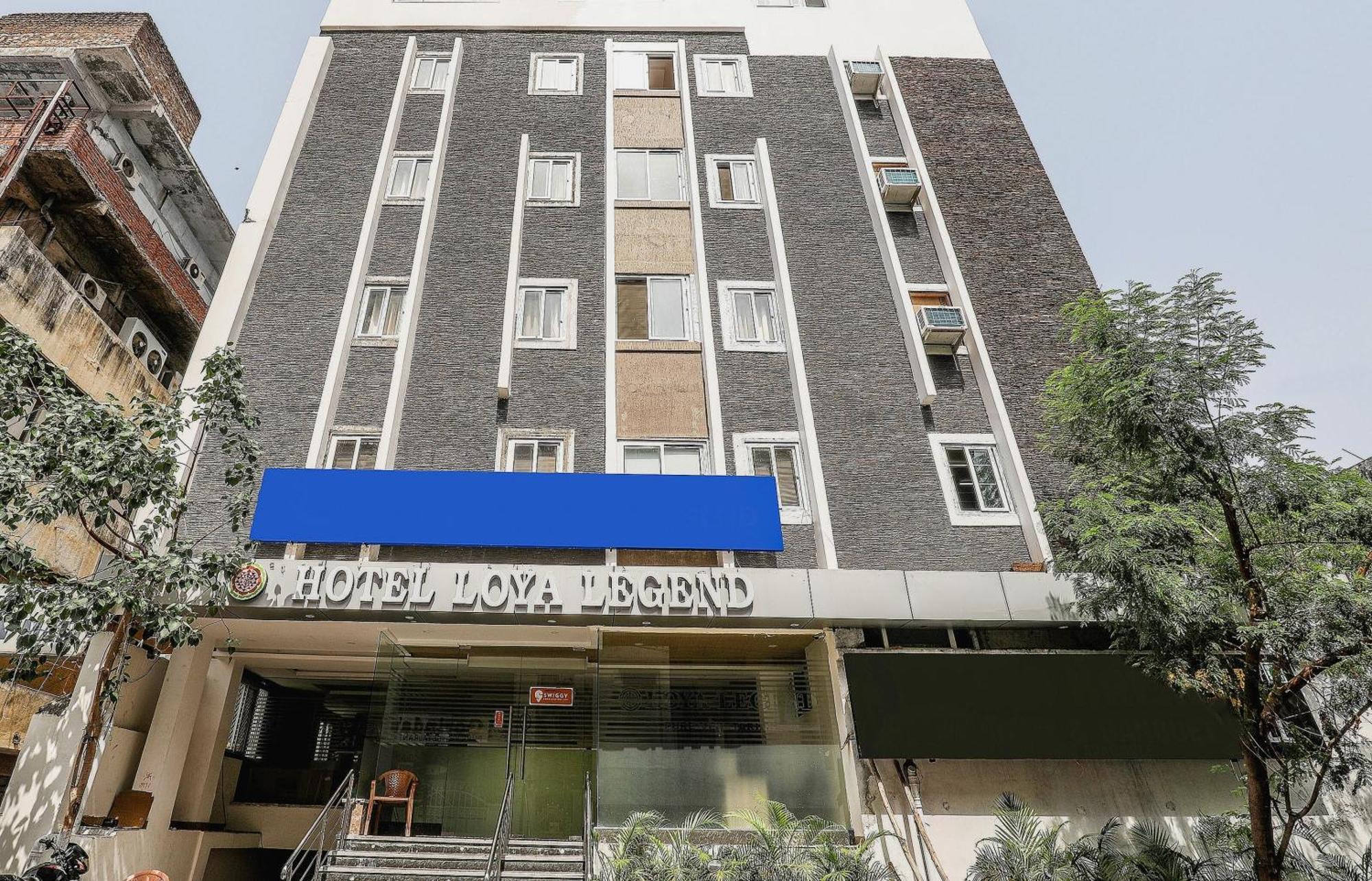 Capital O Sky Grand Hotel Hyderabad Bagian luar foto